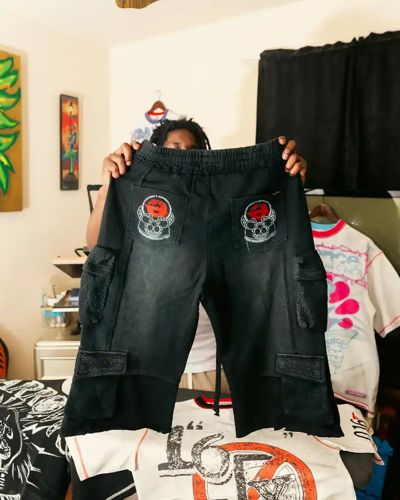 REVERT SHORTS BLACK**
